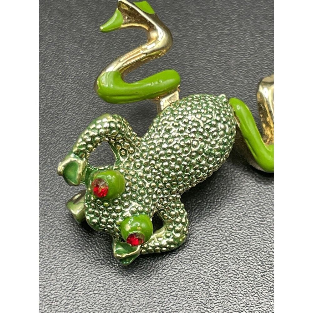 Vtg Green Enamel Articulated Frog Brooch‎ Pin Gold Tone Red Glass Eyes